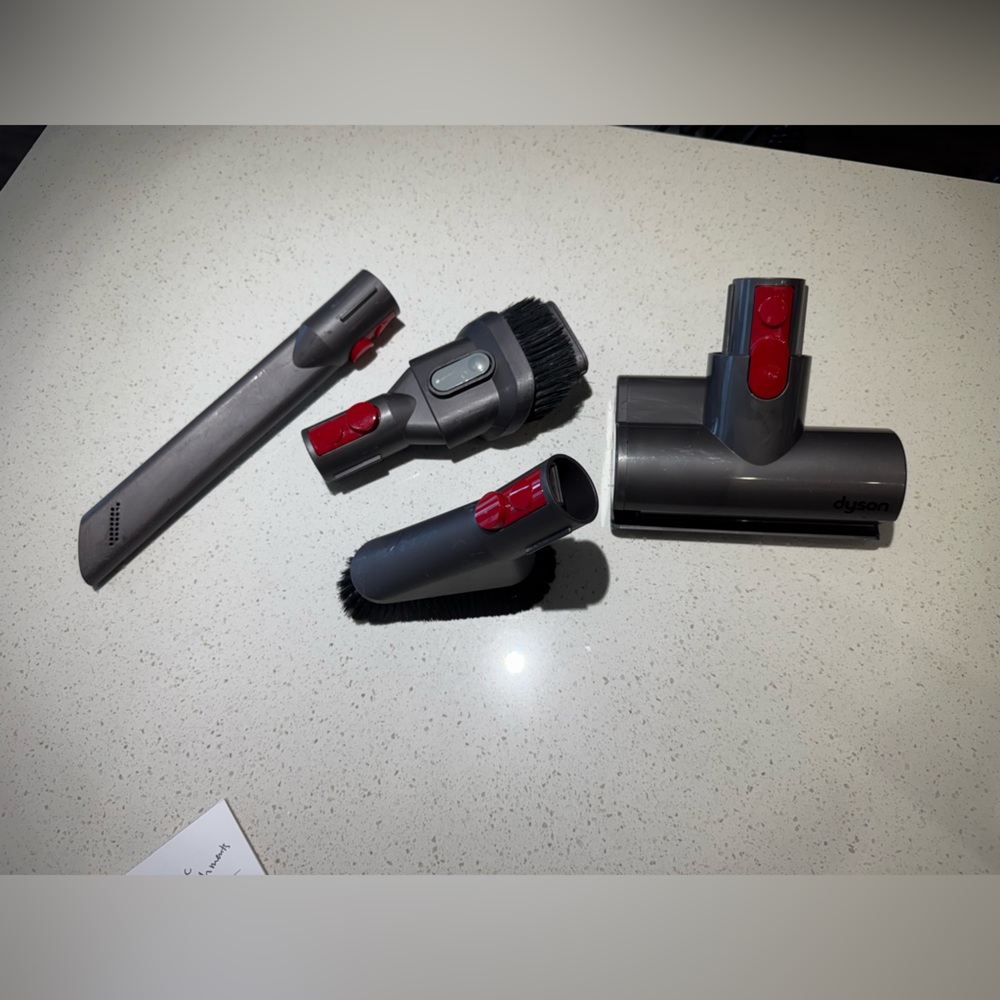 Dyson Vacuum - Used V8 Attachments